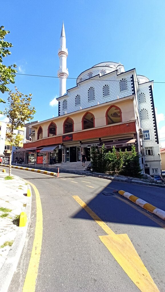 Mosque Jengiz Topel Mosque, Istanbul, photo