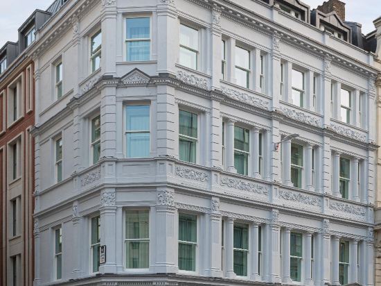 Фото Lost Property St. Paul's London, Curio Collection by Hilton