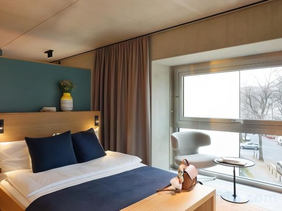 Фото The Flag West M.