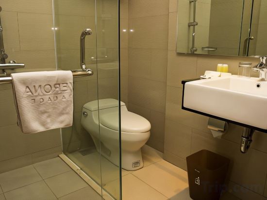 Фото Verona Palace Hotel Bandung