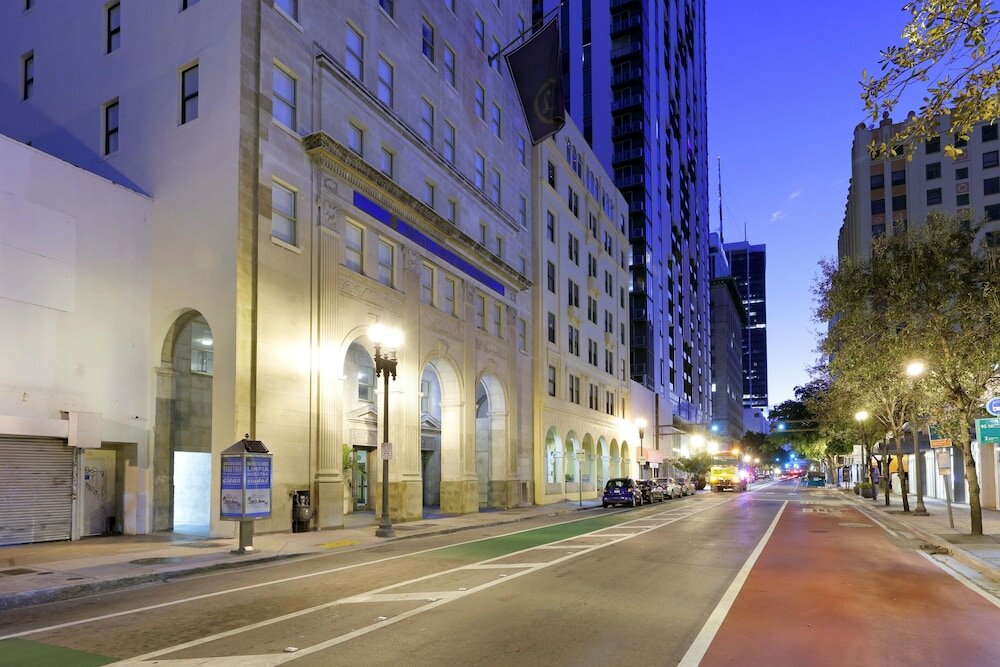 Фото отеля 1