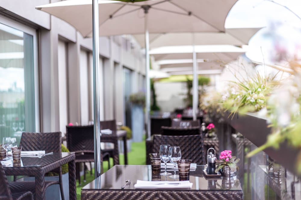 Фото Warwick Paris Champs-Elysees