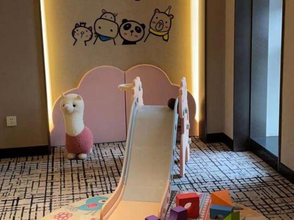 Фото Green Westdon Hotel