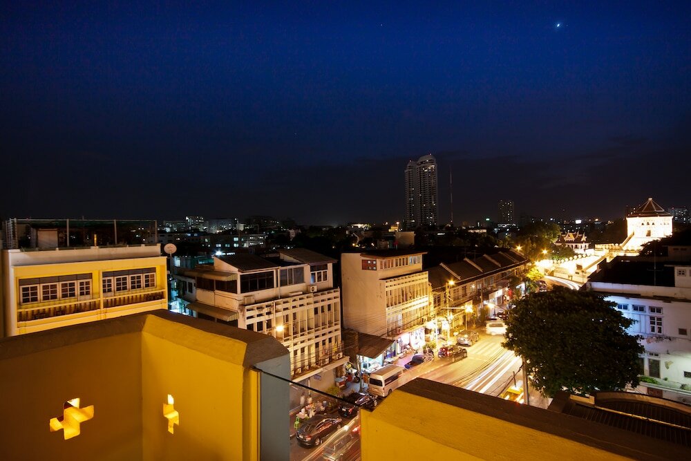 Фото Mad Monkey Bangkok Hostel - Adults Only