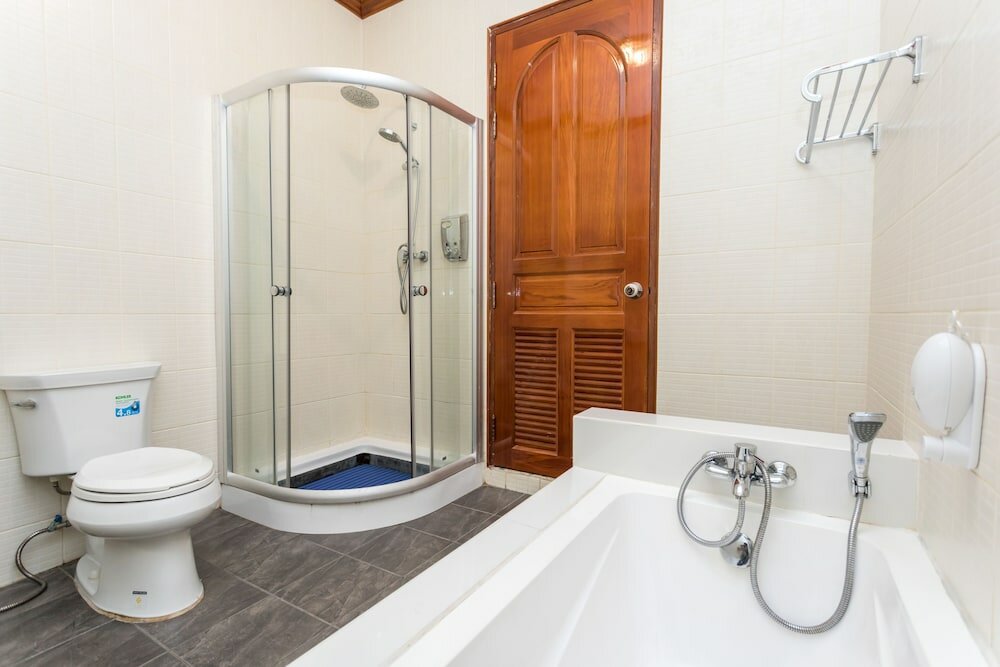 Фото Erawan Hotel