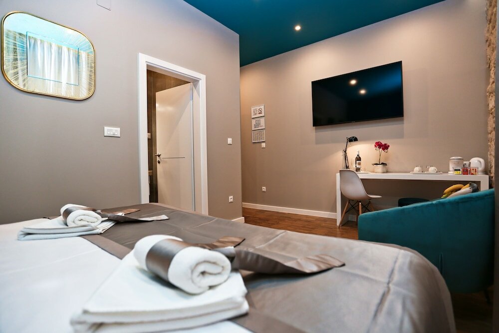 Фото Riva Luxury Rooms