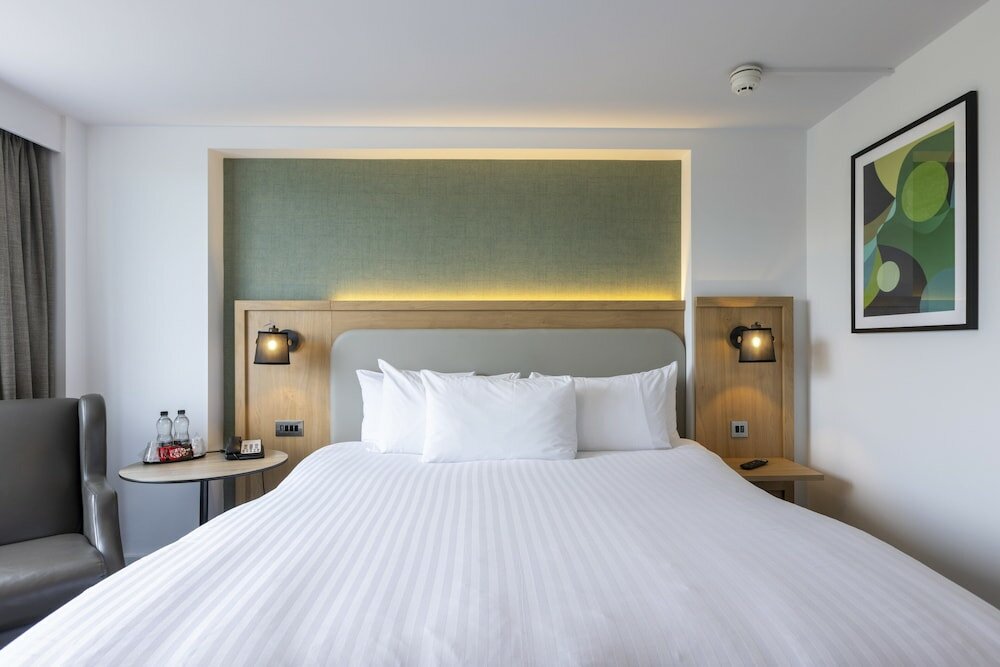 Фото Holiday Inn Milton Keynes - Central, an Ihg Hotel