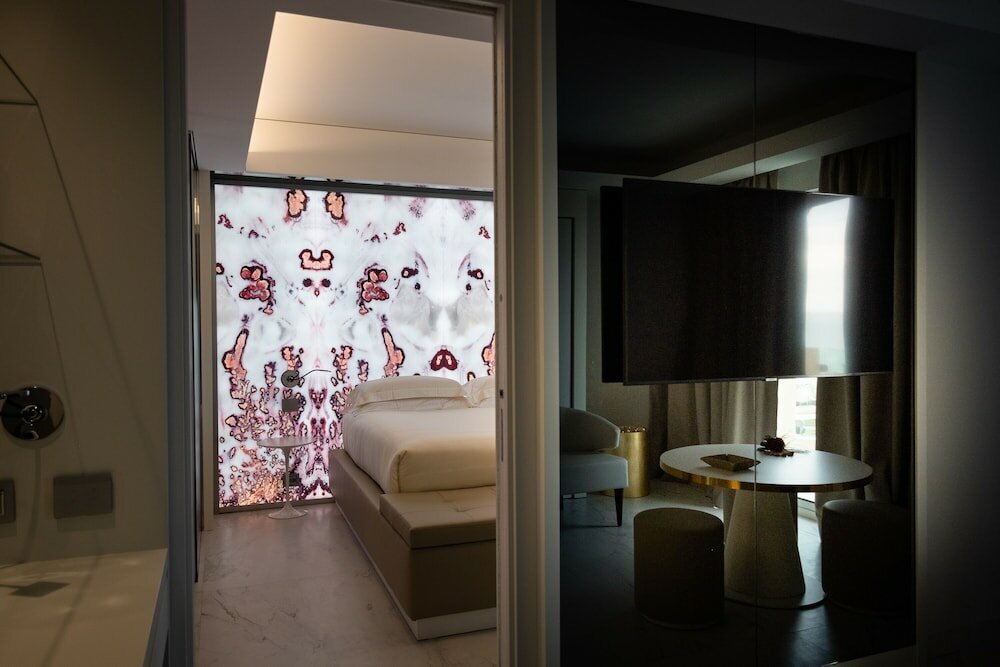 Фото Ghibli Hotel