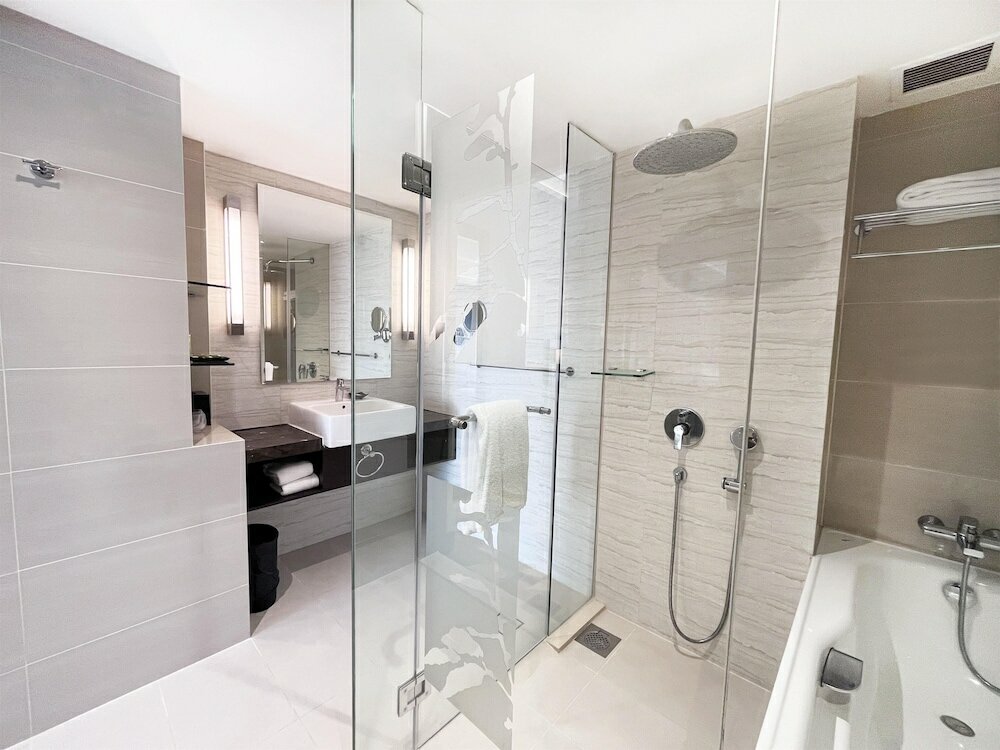 Фото Royal Plaza on Scotts