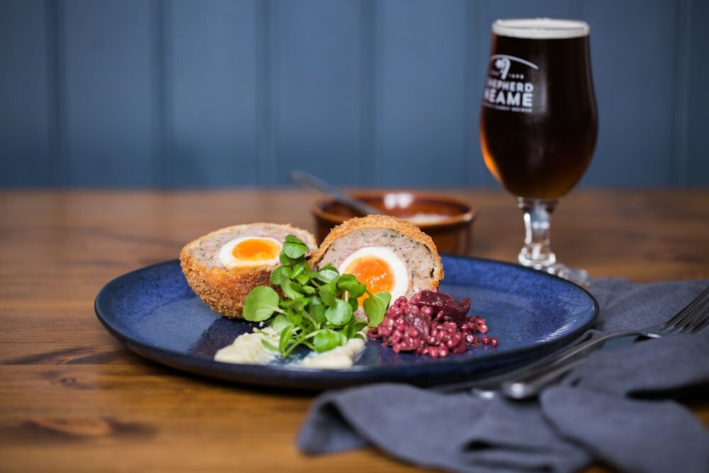 Фото The George Hotel