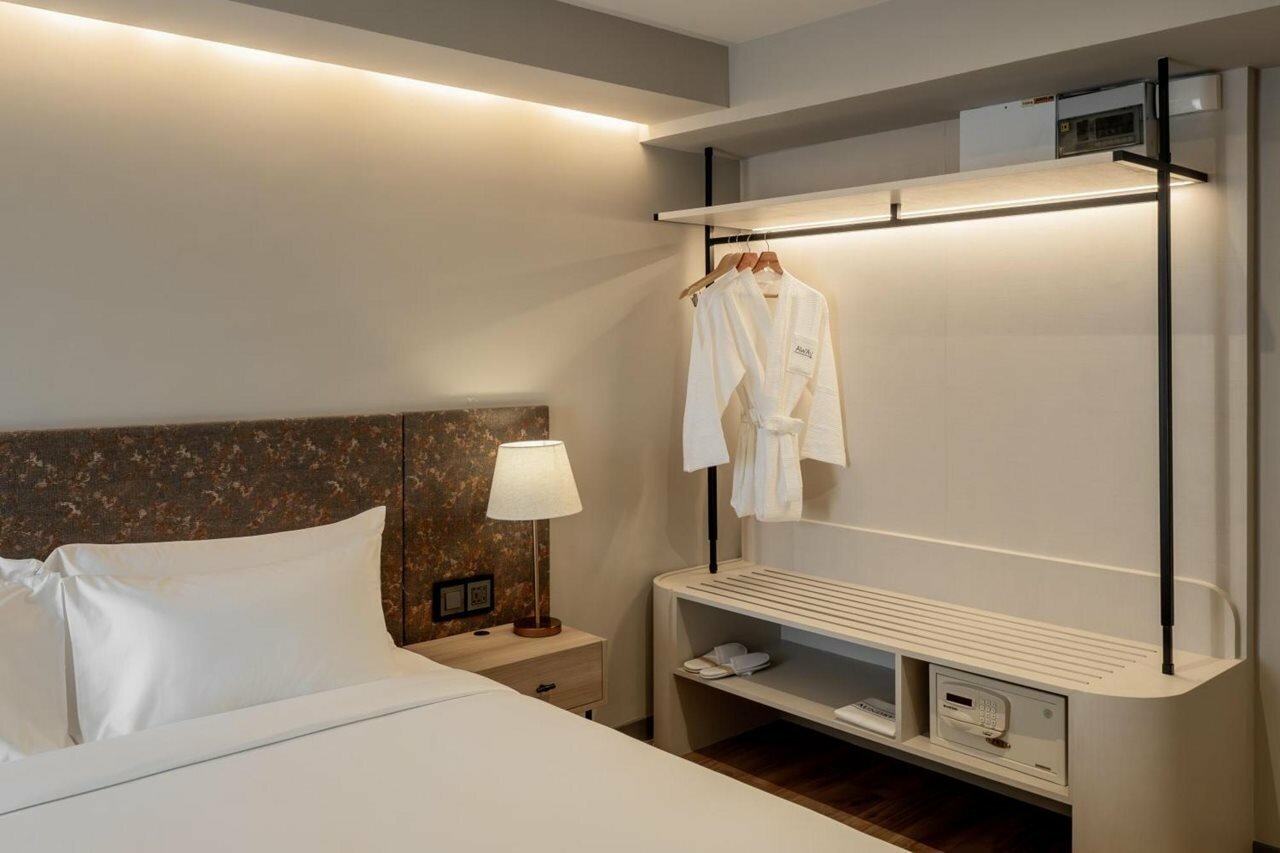 Фото Away Bangkok Sukhumvit