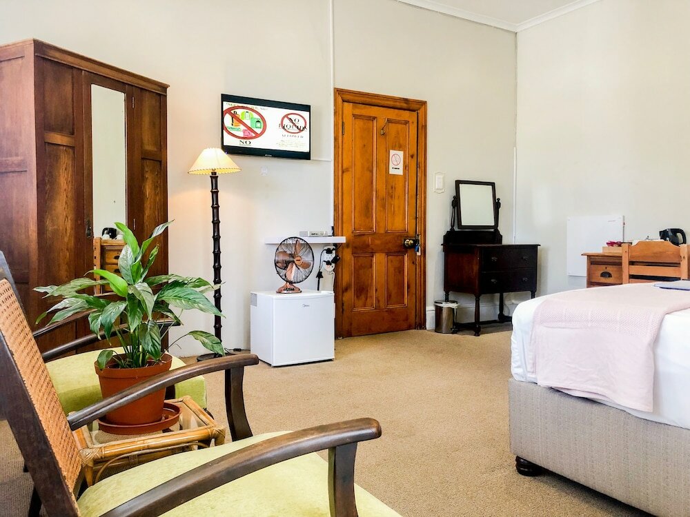 Фото Selborne Bed and Breakfast