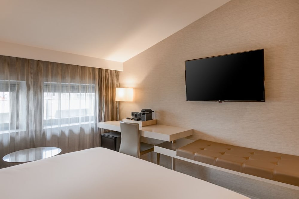 Фото Sh Colon Valencia Hotel