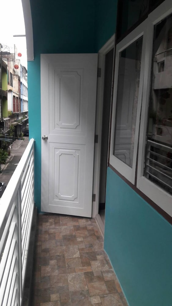 Фото Danee Hostel