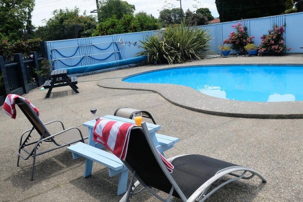 Фото Montana Lodge Motel