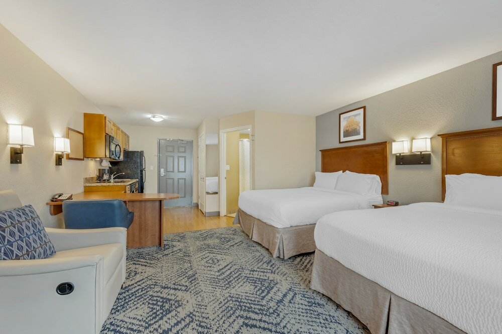 Фото Candlewood Suites Indianapolis East, an Ihg Hotel