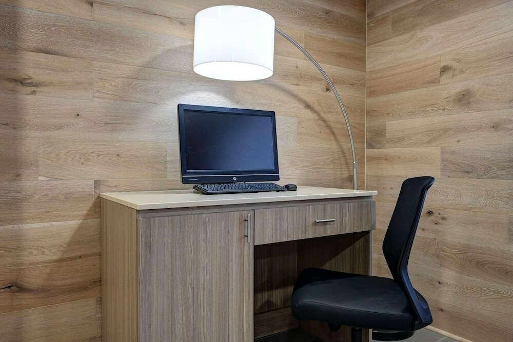 Фото Country Inn & Suites by Radisson, Pierre, Sd