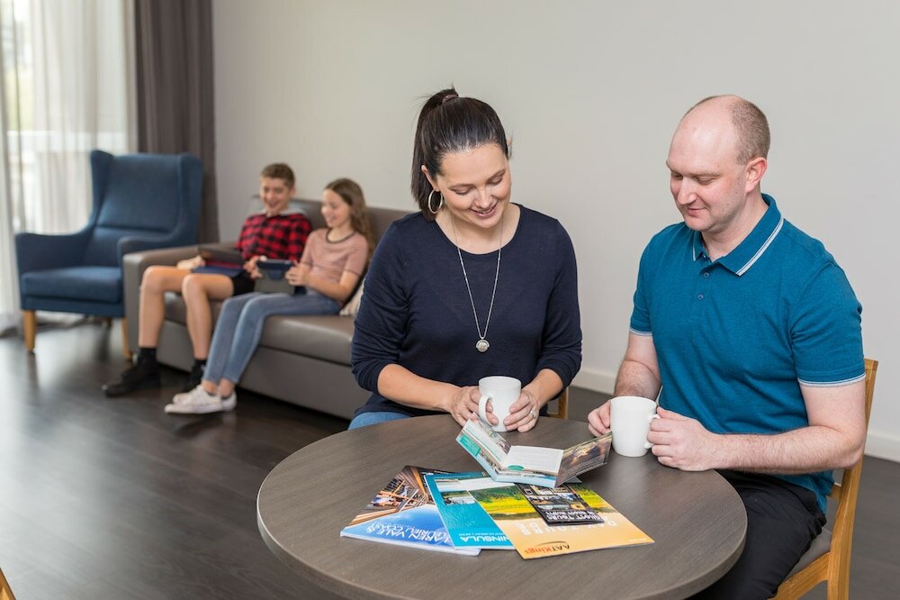 Фото Mawson Lakes Hotel & Function Centre