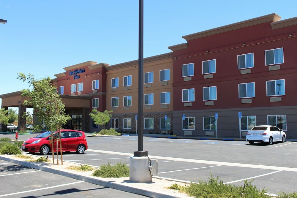 Фото Best Western Plus Desert Poppy Inn