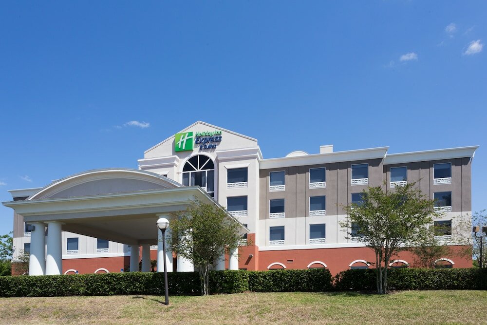 Фото Holiday Inn Express Hotel & Suites Tampa-Fairgrounds-Casino, an Ihg Hotel