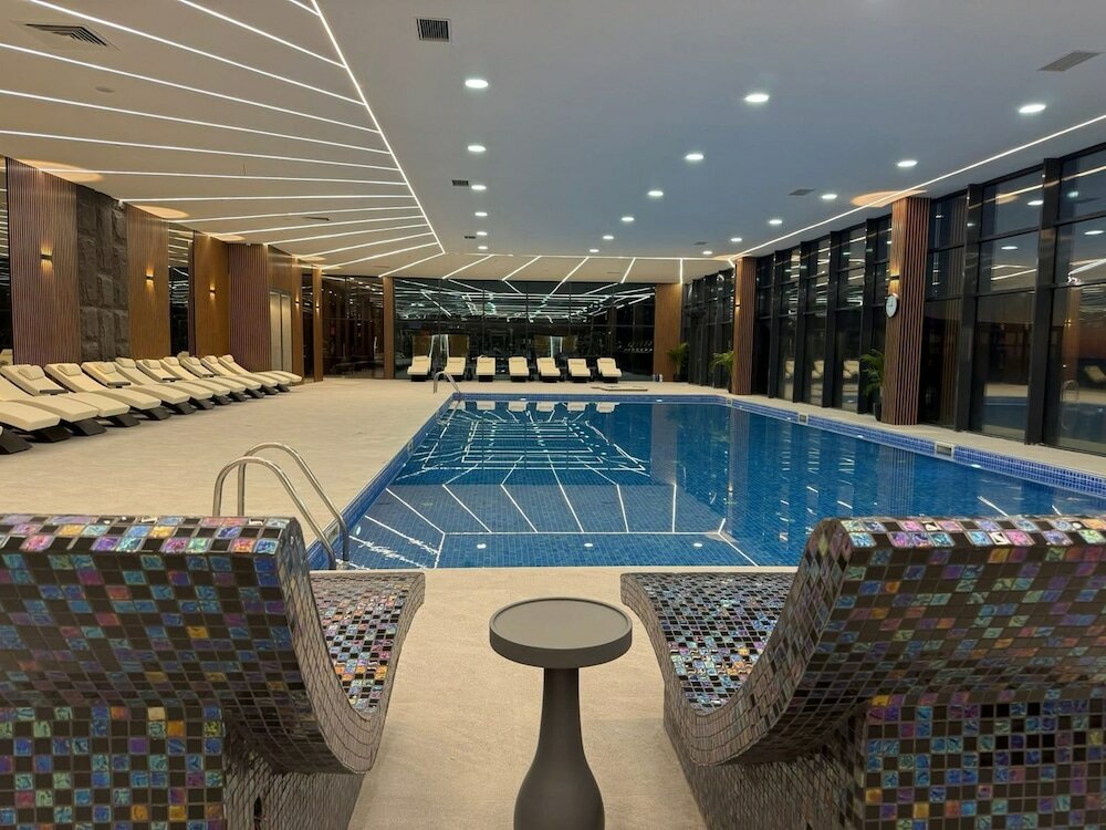 Фото Euphoria Batumi Convention & Casino Hotel