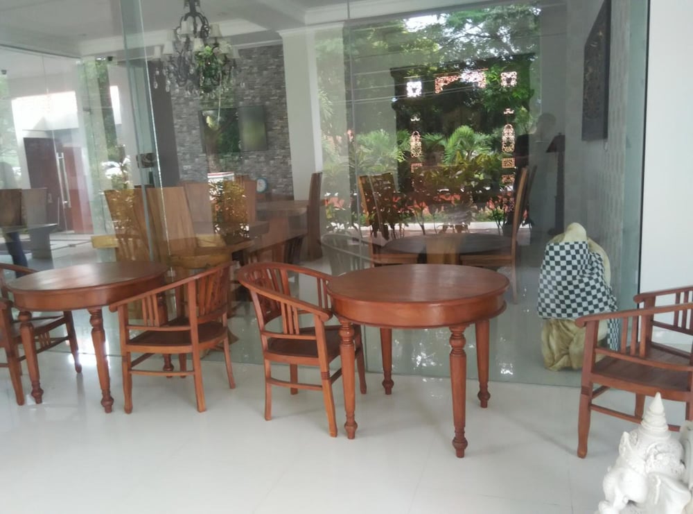 Фото Hotel Wahyu Dana