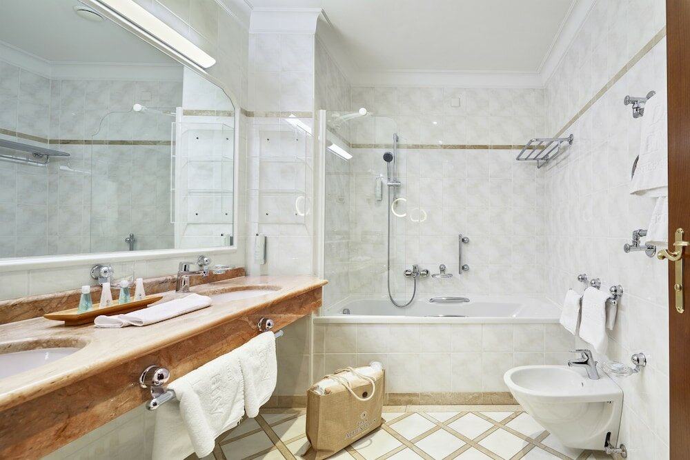 Фото Das Alpenhaus Gasteinertal