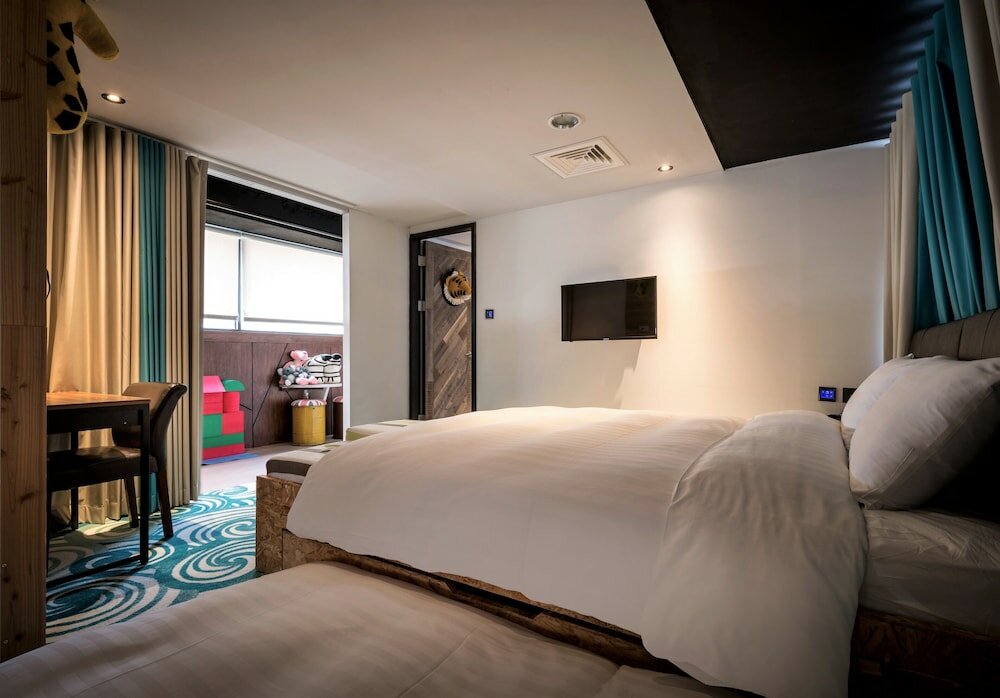 Фото Calligraphy Greenway Hotel