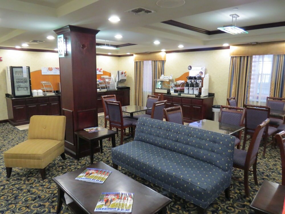 Фото Holiday Inn Express & Suites Pampa, an Ihg Hotel