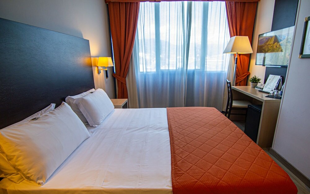 Фото Tuscany Inn