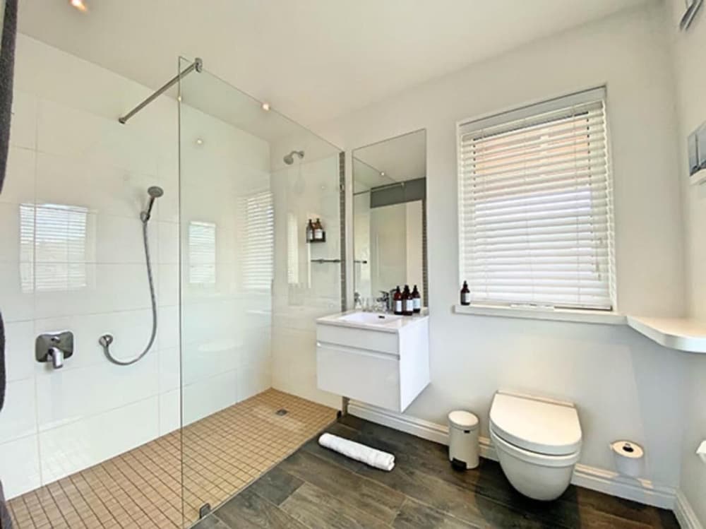 Фото One Marine Drive Boutique Hotel