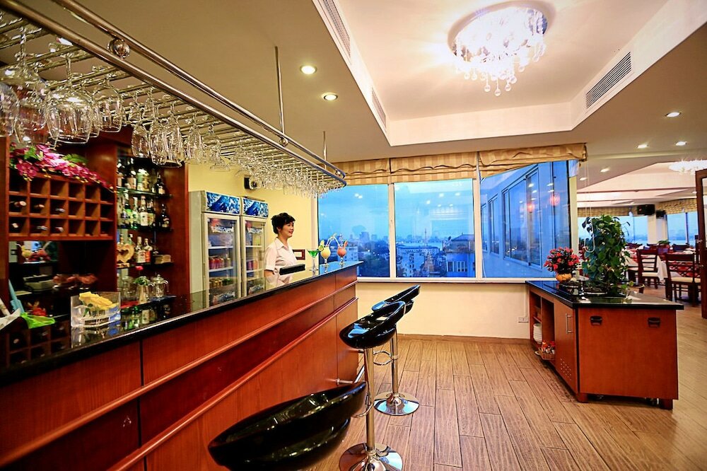 Фото Moon View Hotel