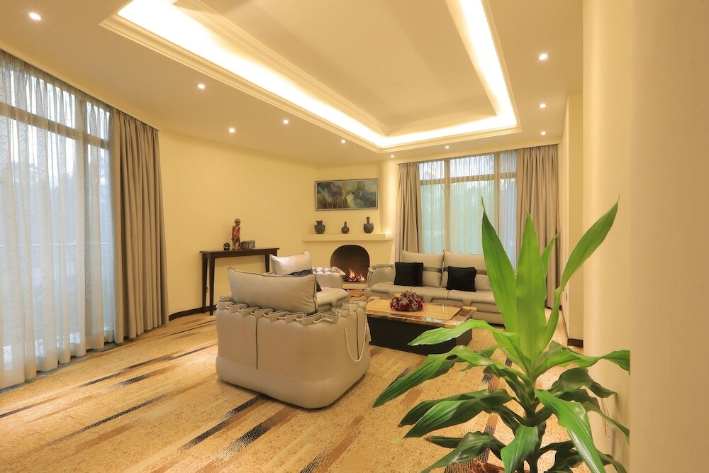 Фото De Leopol Hotel