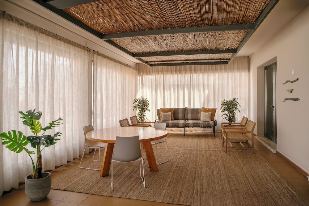 Фото Llaut Boutique Hotel