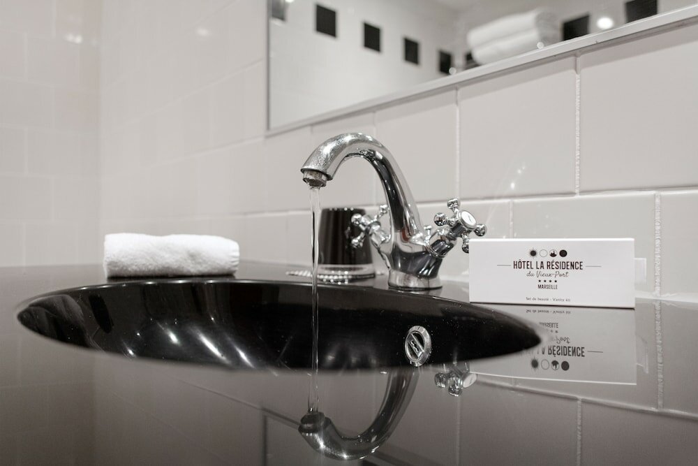 Фото La Résidence du Vieux Port