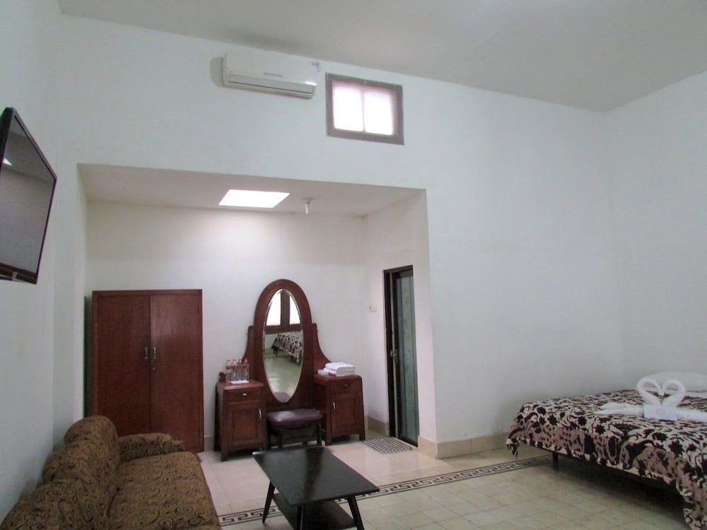 Фото Riche Heritage Hotel