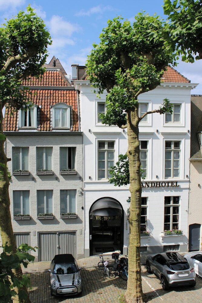 Фото The Pand Hotel