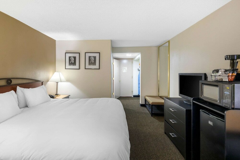 Фото Quality Inn Tyler - Lindale