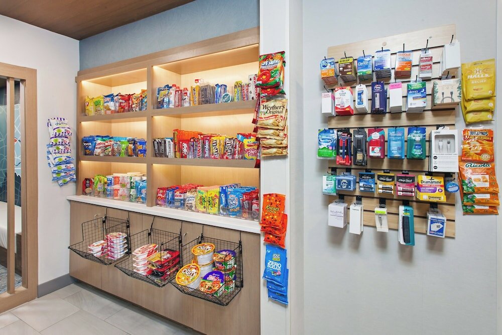 Фото Holiday Inn Express Cleveland Airport - Brookpark, an Ihg Hotel