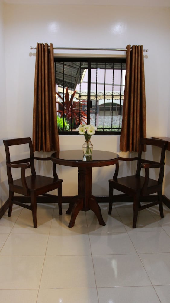 Фото Ronamar Apartelle