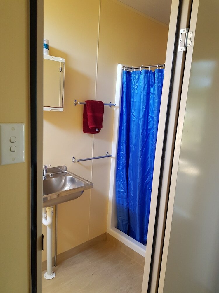 Фото Riverside Tourist Park