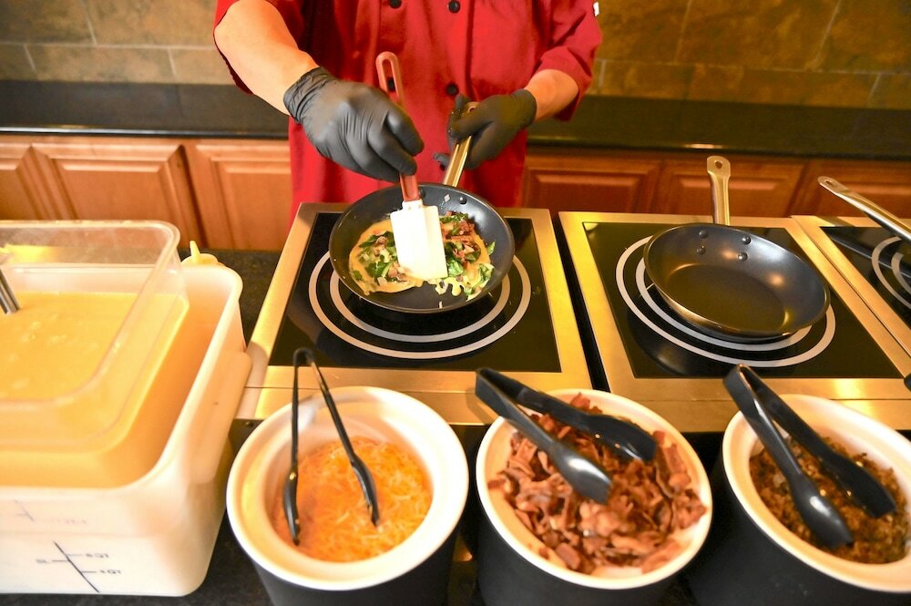 Фото Mcm Eleganté Hotel & Suites