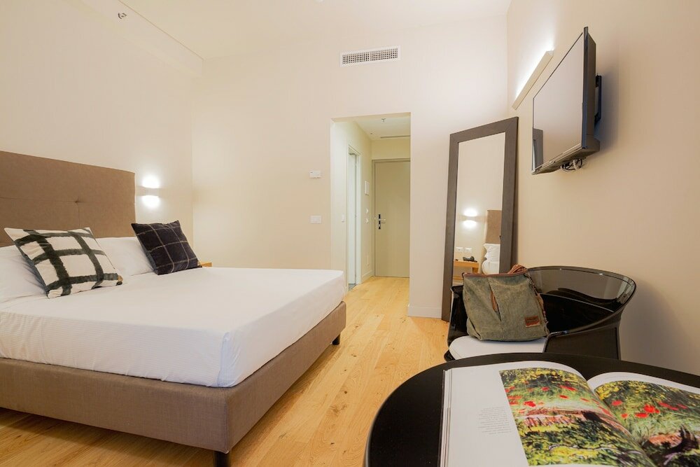 Фото Hotel Politeama