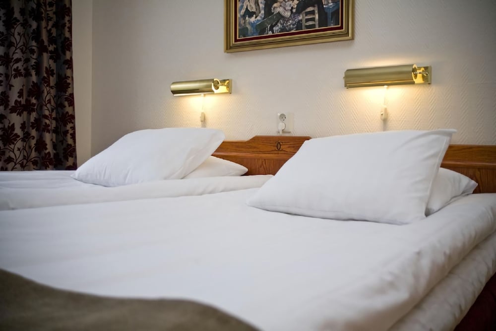 Фото Hotel Riverside