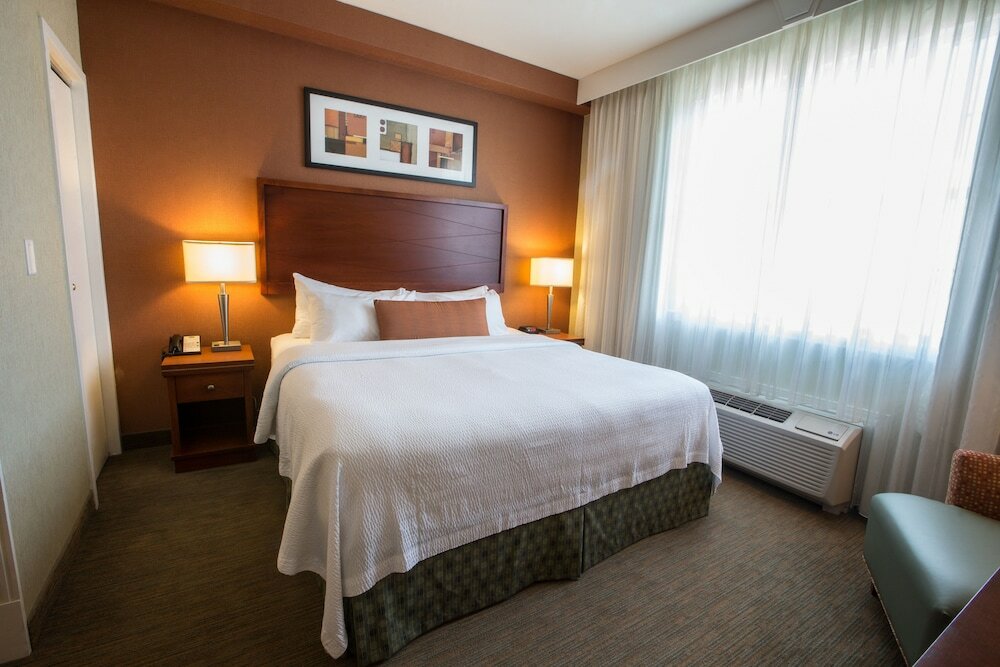 Фото Courtyard by Marriott St. John's Newfoundland