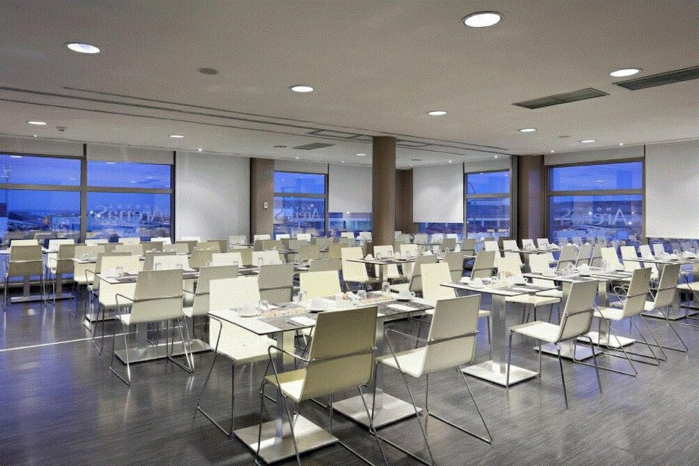 Фото Hotel Eurostars Arenas de Pinto