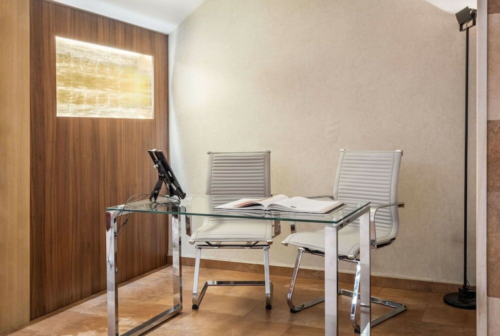 Фото Petit Palace Eixample