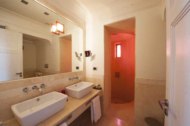 Фото Moses Fountain