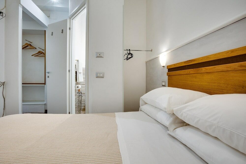 Фото Penelope Holiday