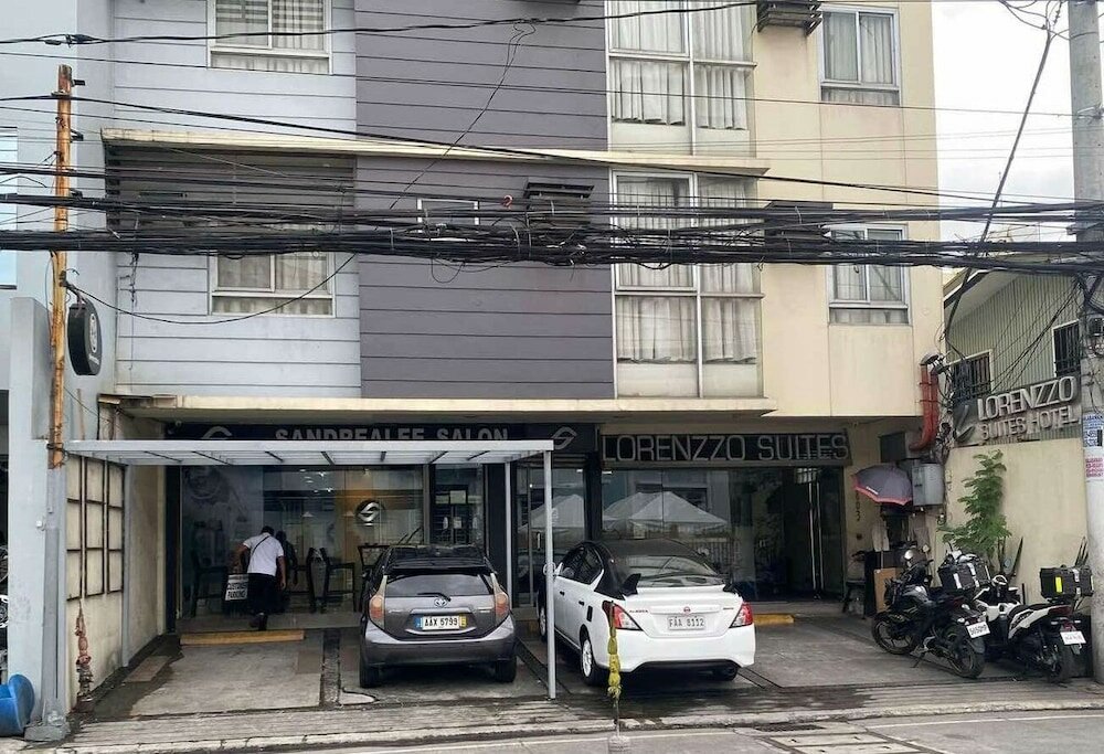 Фото Lorenzzo Suites Hotel